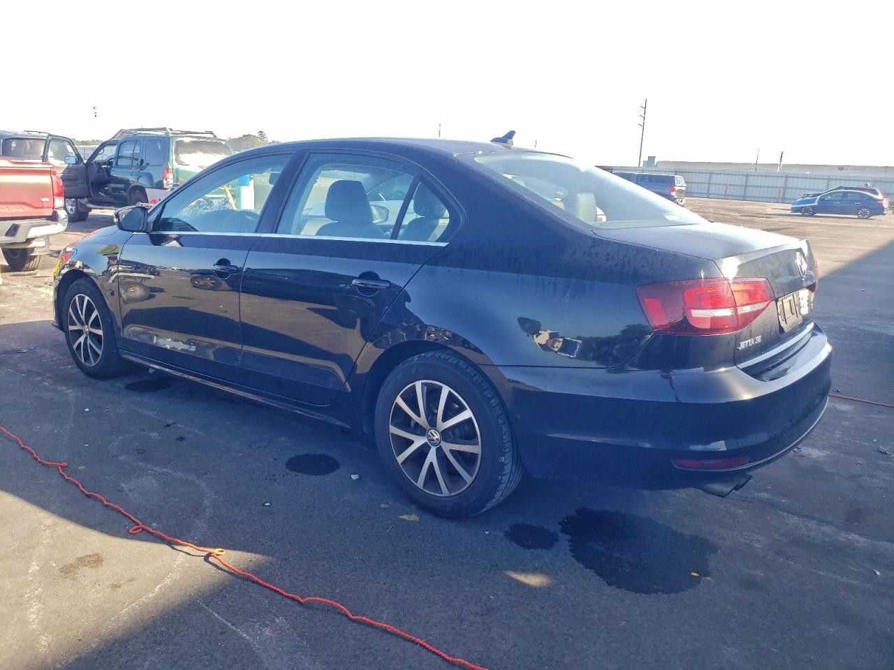 2017 VOLKSWAGEN JETTA SE photo 2