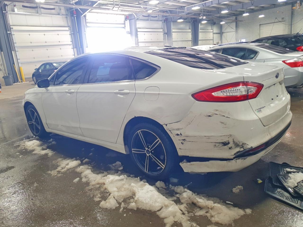 2013 FORD FUSION SE photo 2