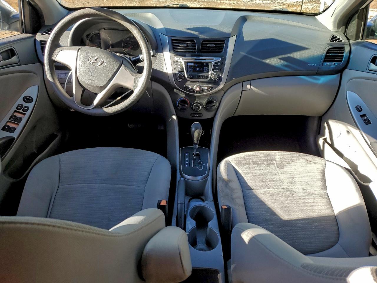2016 HYUNDAI ACCENT SE photo 8