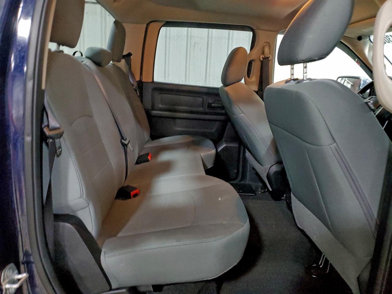 2017 RAM 1500 ST photo 10