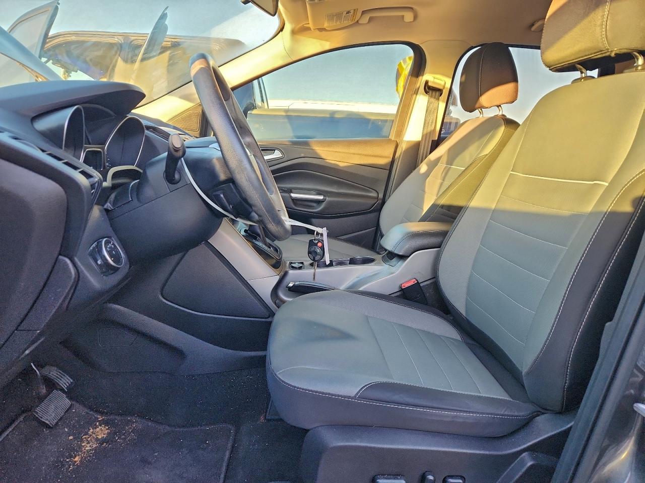 2015 FORD ESCAPE SE photo 19