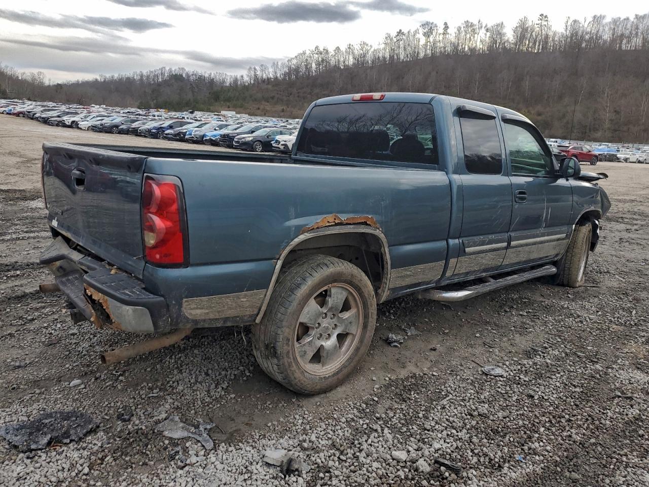 2006 CHEVROLET SILVERADO K1500 photo 3
