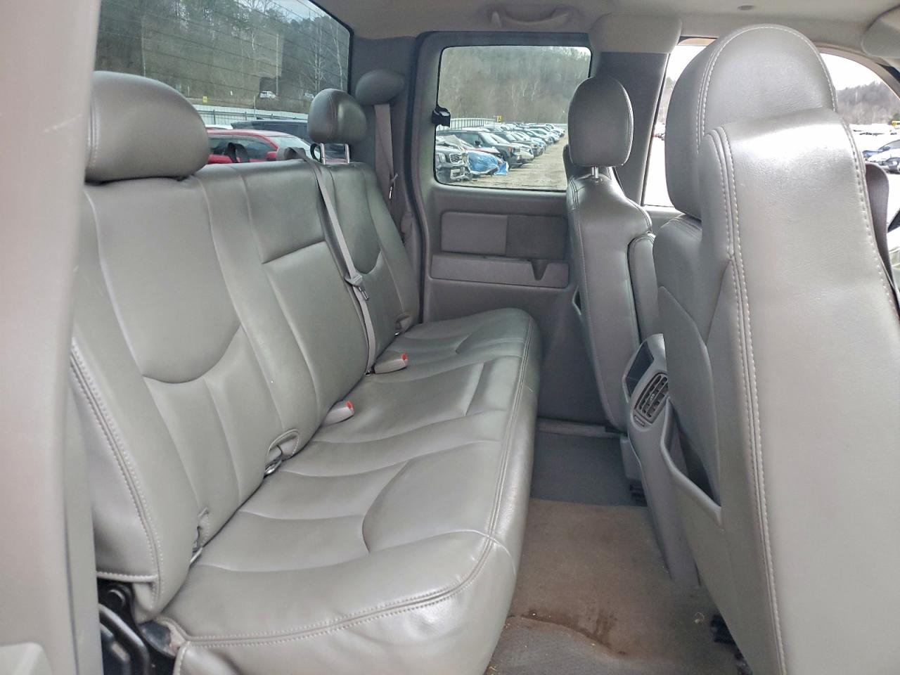 2006 CHEVROLET SILVERADO K1500 photo 10