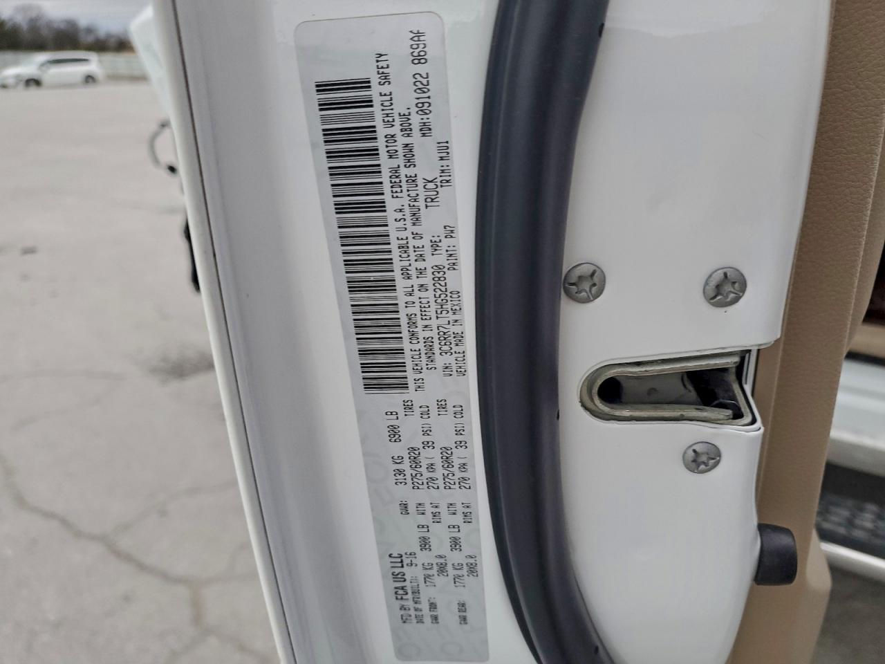 2017 RAM 1500 SLT photo 13
