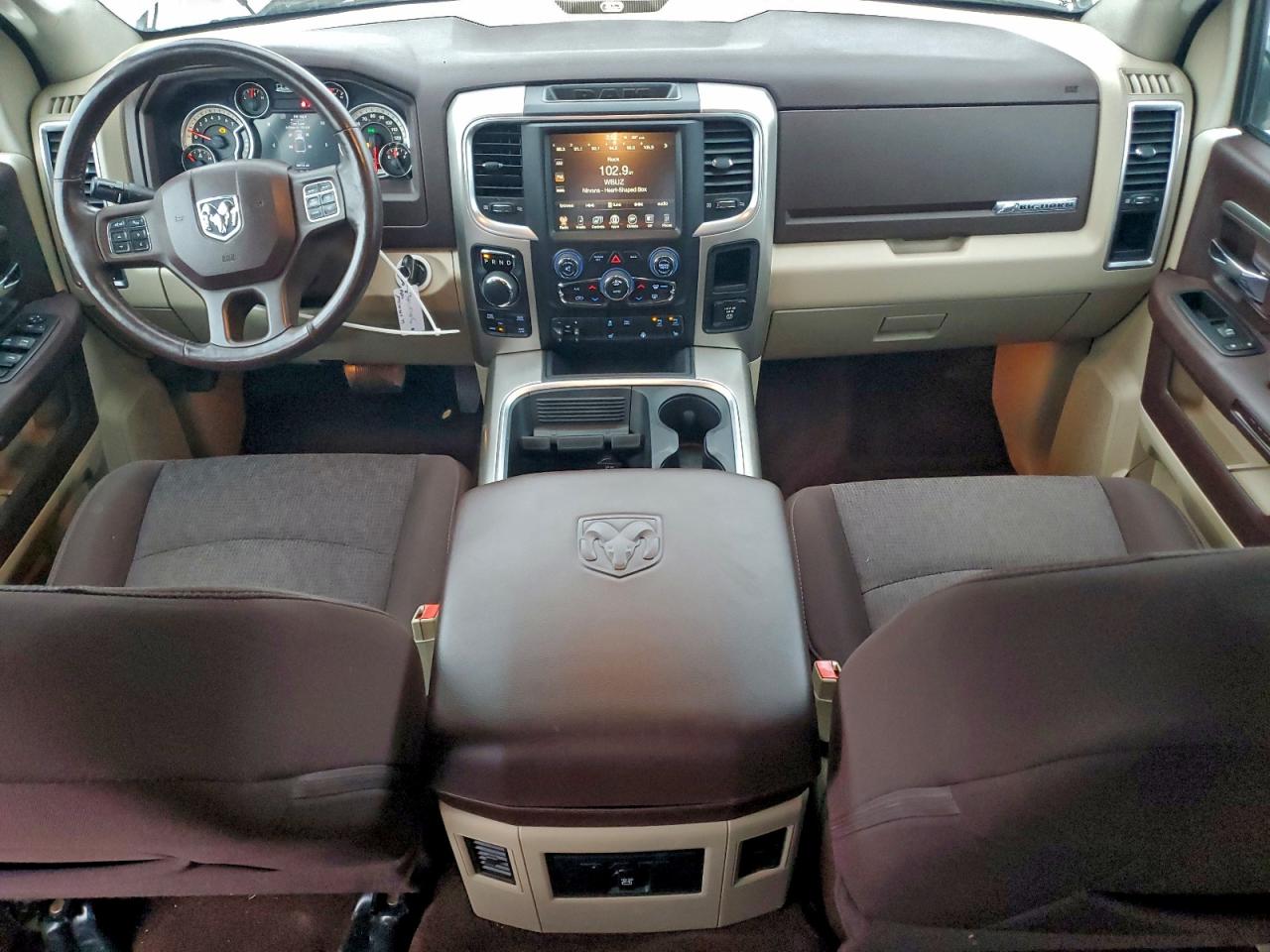 2017 RAM 1500 SLT photo 8