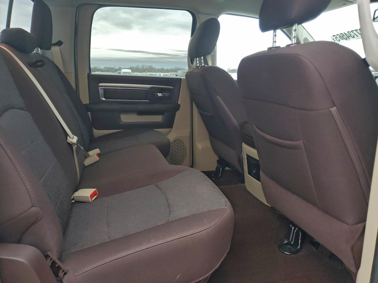 2017 RAM 1500 SLT photo 10