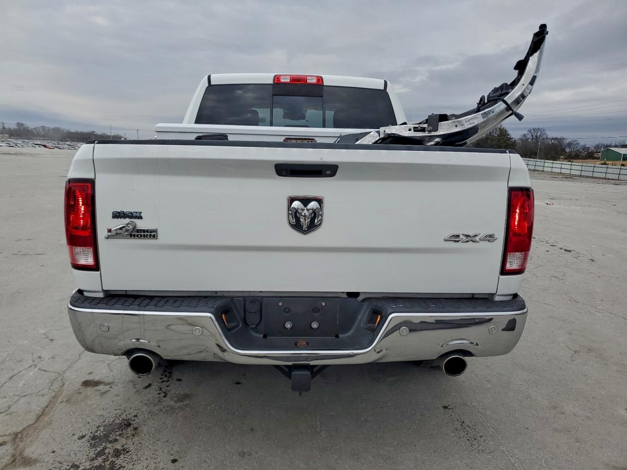 2017 RAM 1500 SLT photo 6