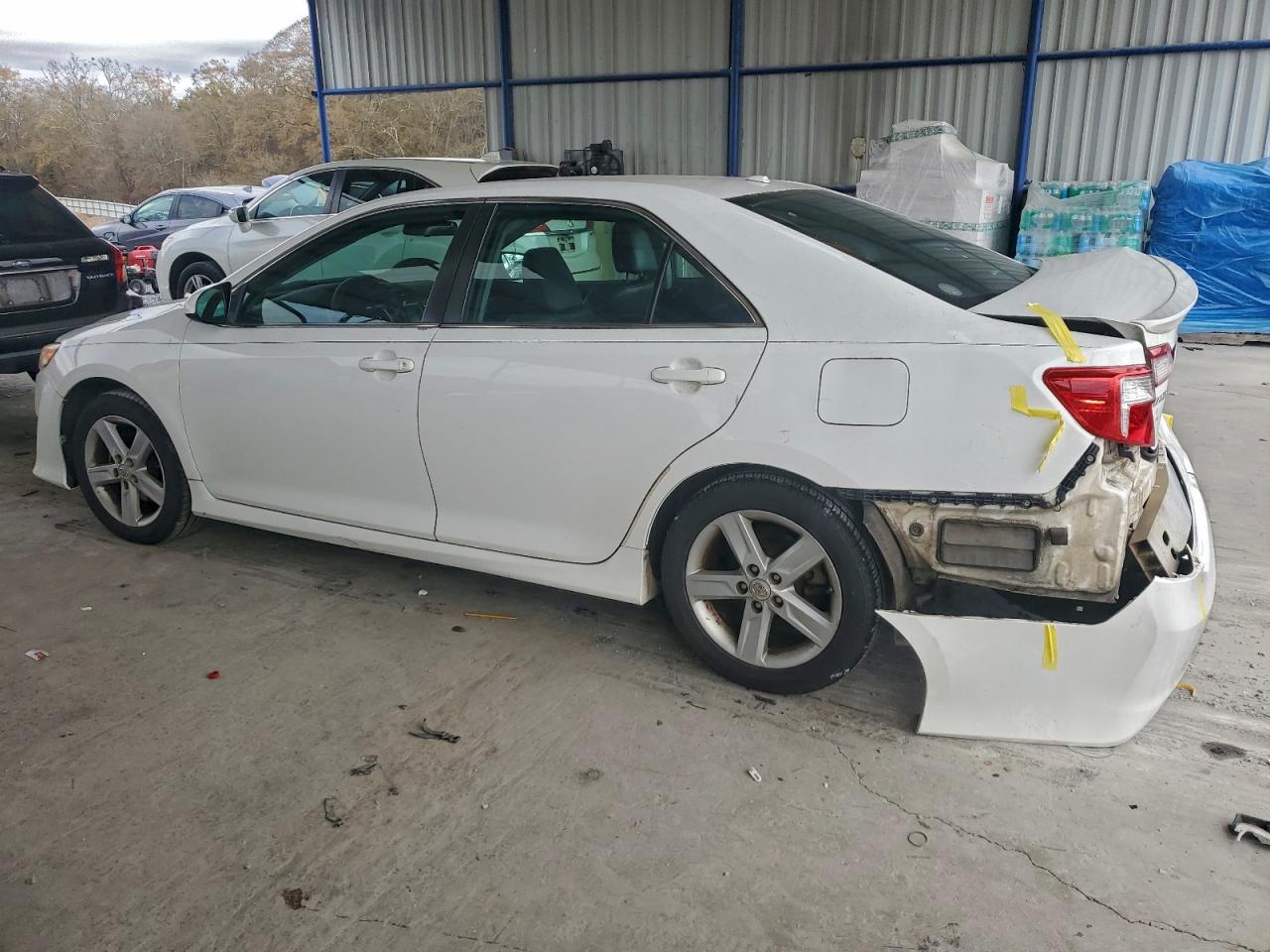 2013 TOYOTA CAMRY L photo 2