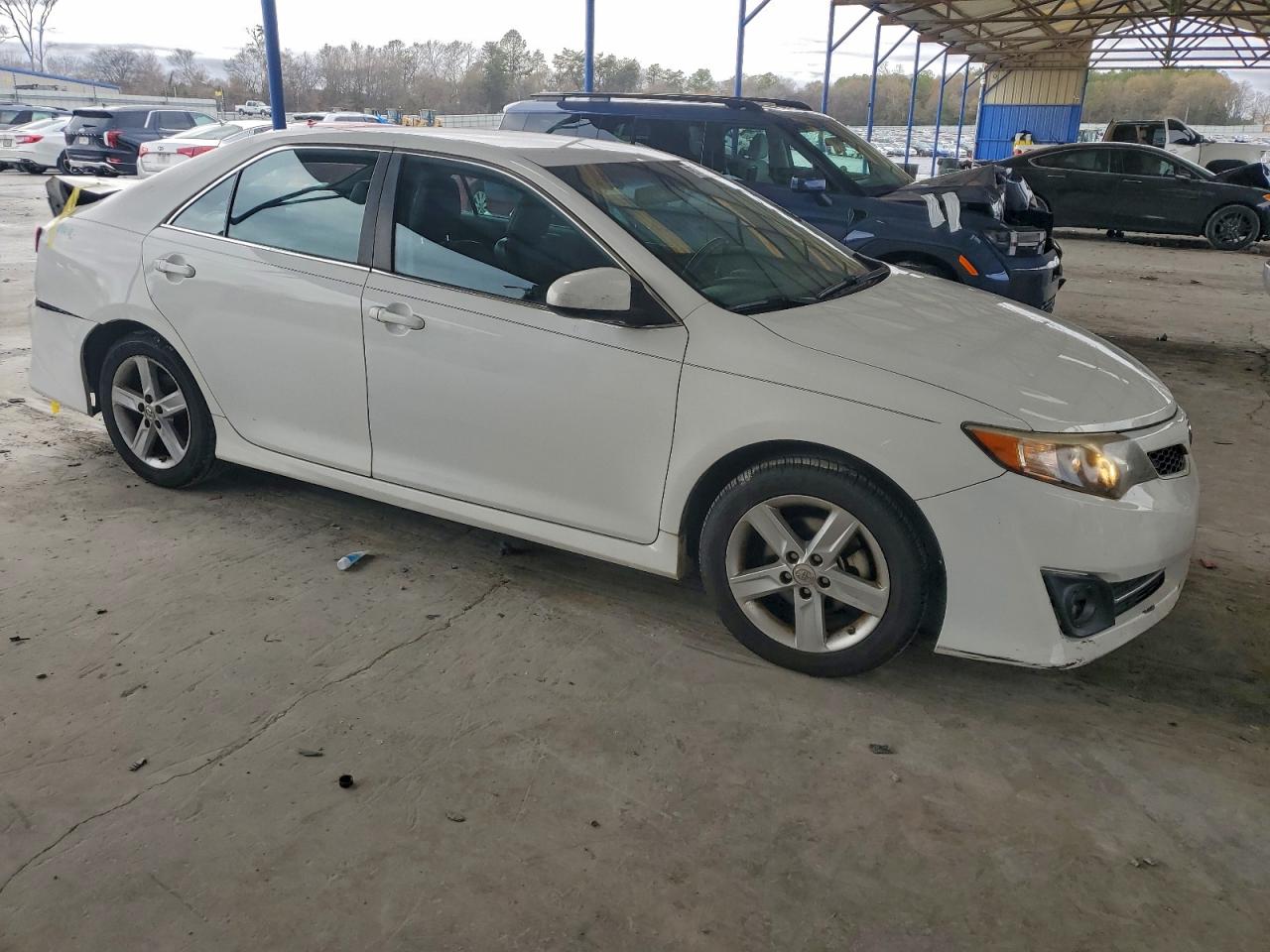 2013 TOYOTA CAMRY L photo 4
