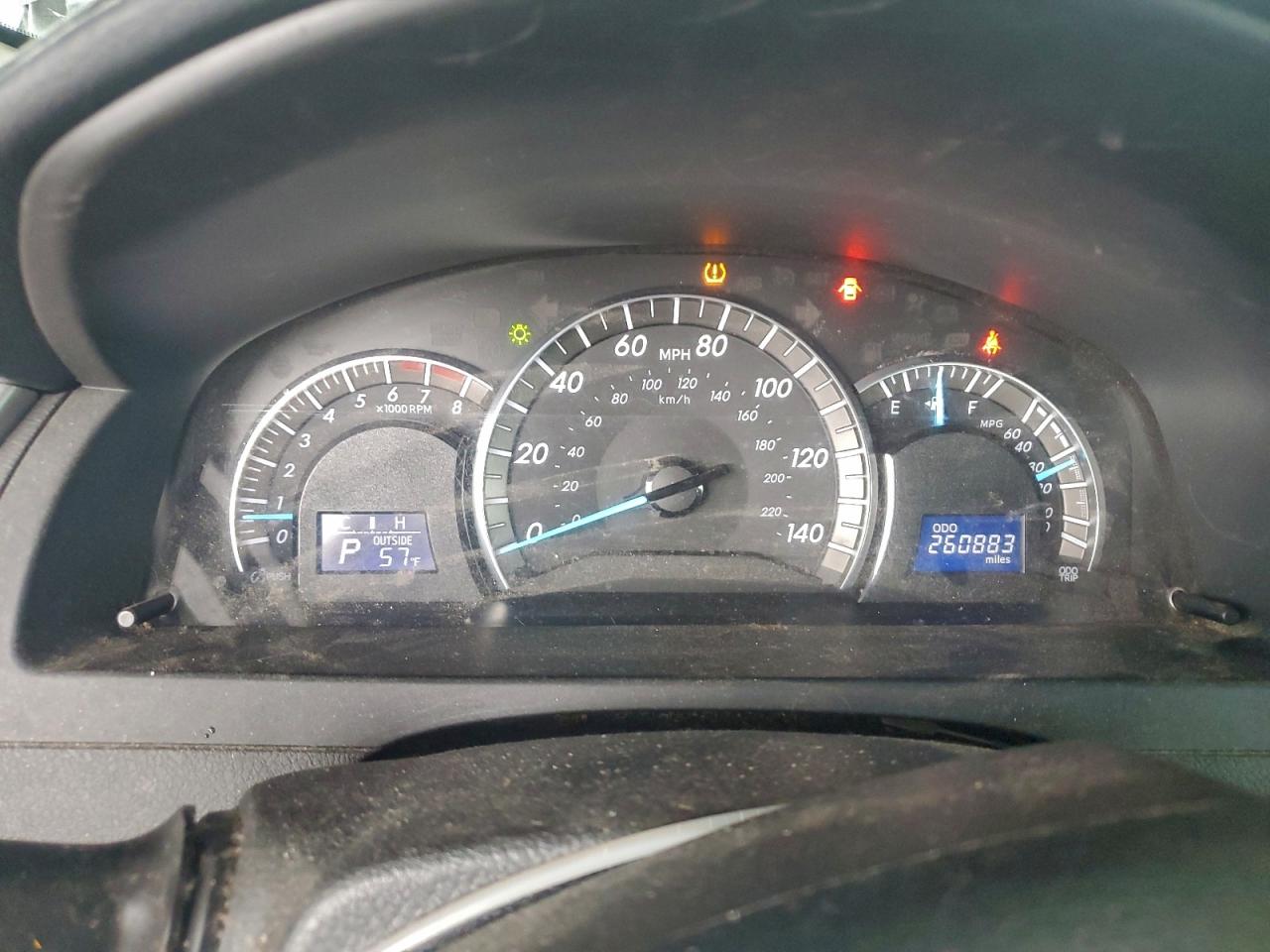 2013 TOYOTA CAMRY L photo 9