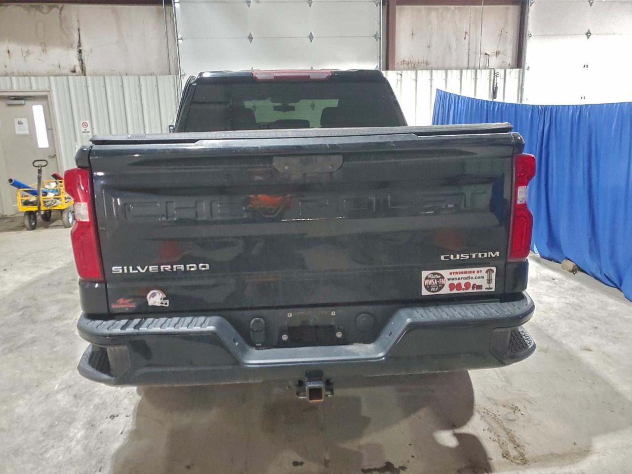 2021 CHEVROLET SILVERADO K1500 CUSTOM photo 6