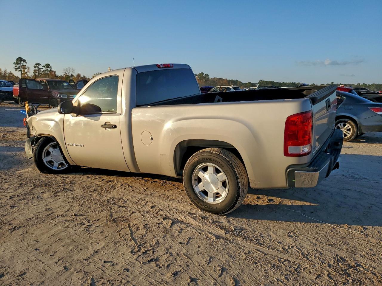 2008 GMC SIERRA C1500 photo 2