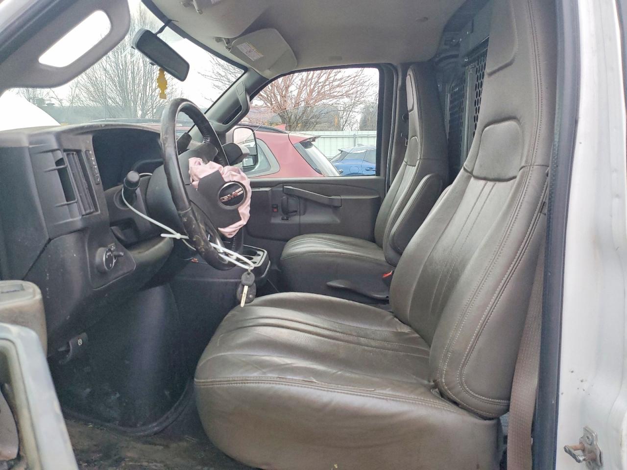 2019 GMC SAVANA G3500 photo 19