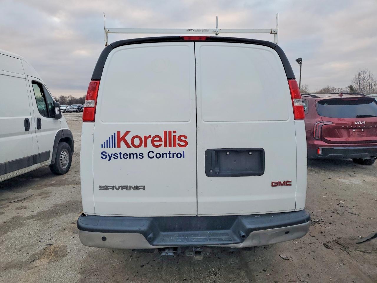 2019 GMC SAVANA G3500 photo 16