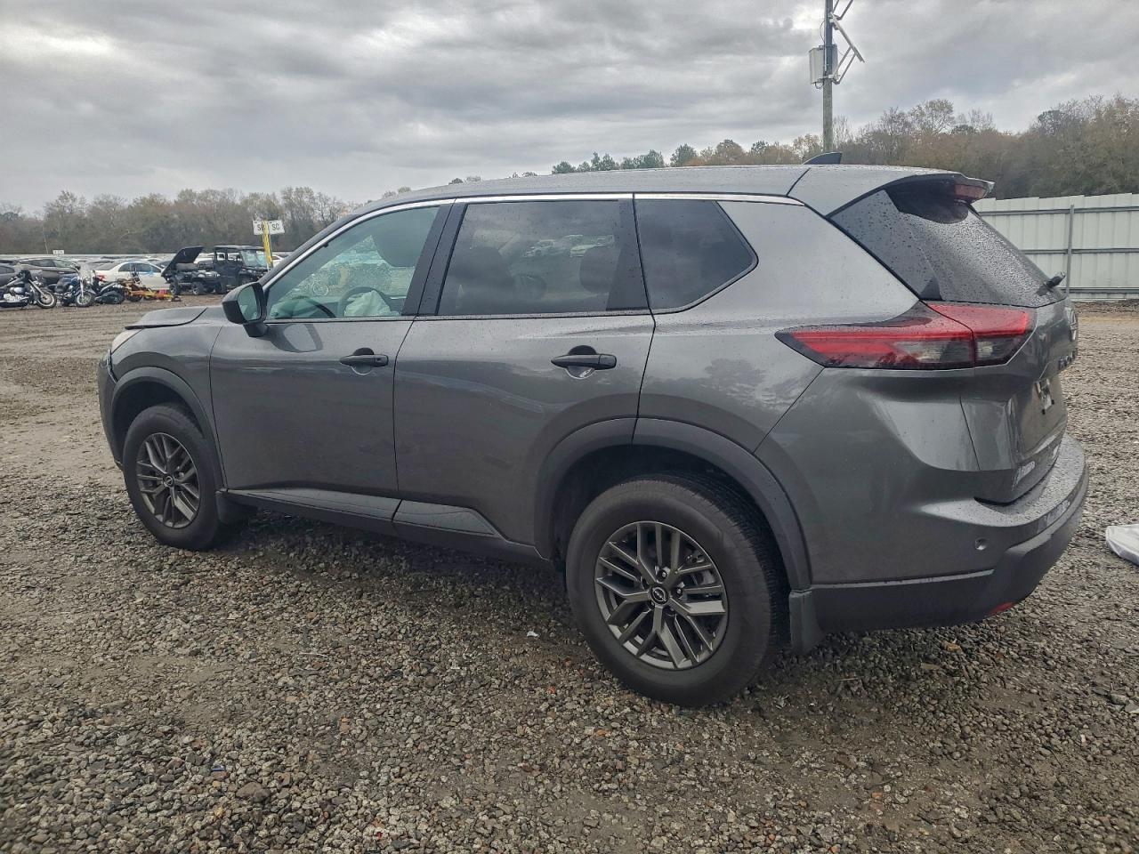 2025 NISSAN ROGUE S photo 2