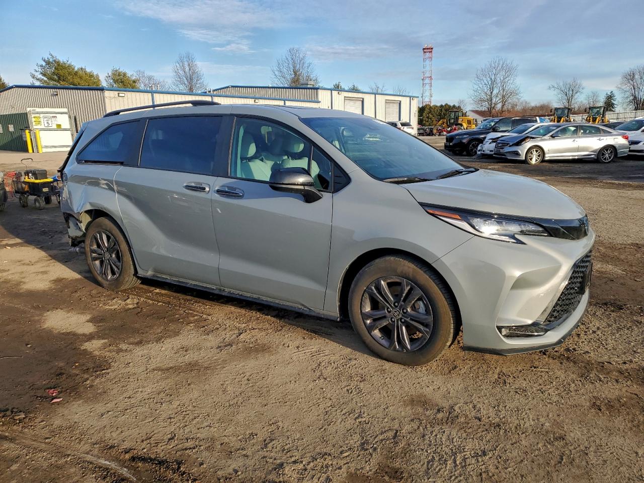 2025 TOYOTA SIENNA XSE photo 7
