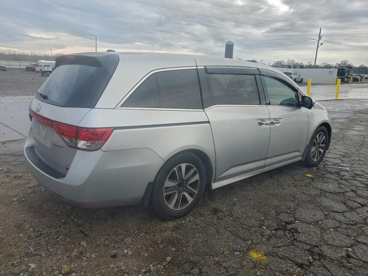 2014 HONDA ODYSSEY TOURING photo 3
