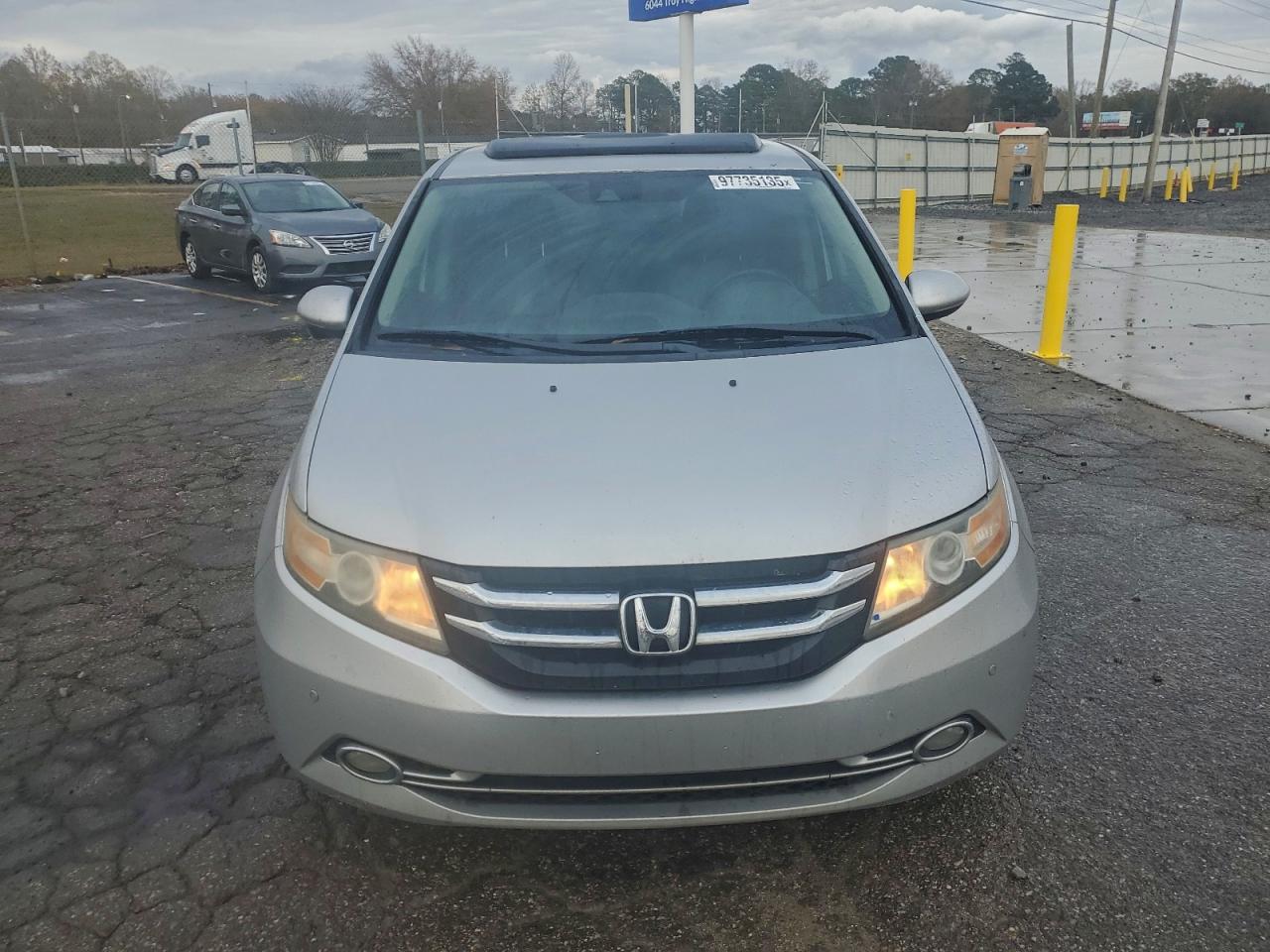 2014 HONDA ODYSSEY TOURING photo 5