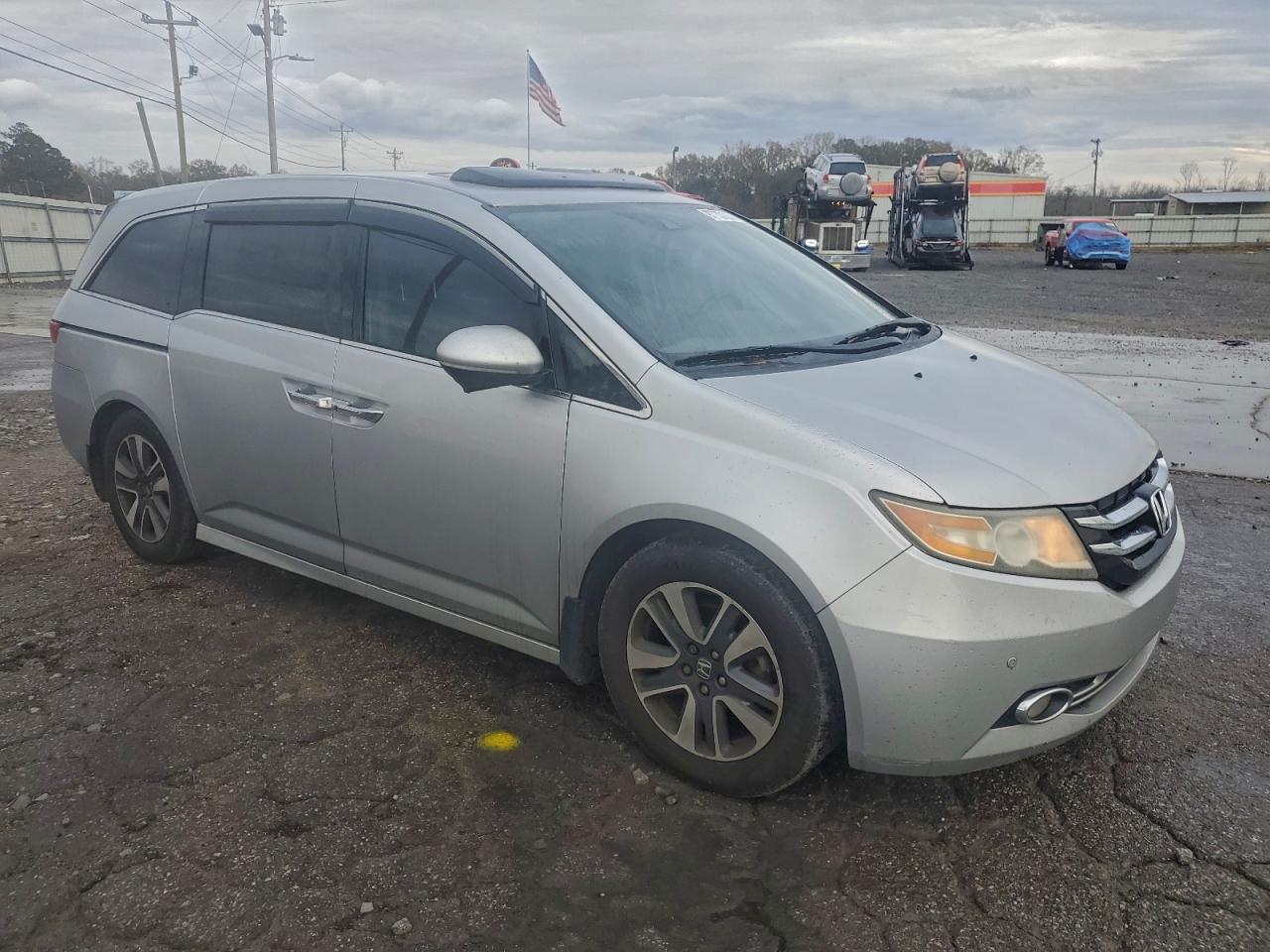 2014 HONDA ODYSSEY TOURING photo 4