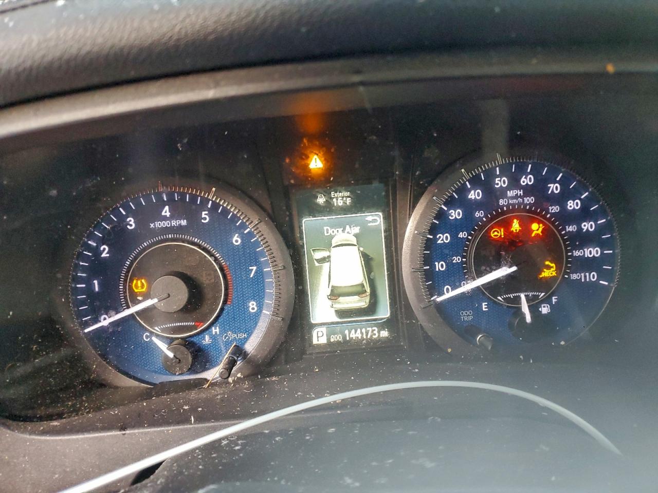 2015 TOYOTA SIENNA XLE photo 9