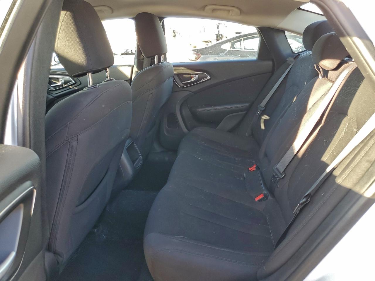 2015 CHRYSLER 200 LIMITED photo 28