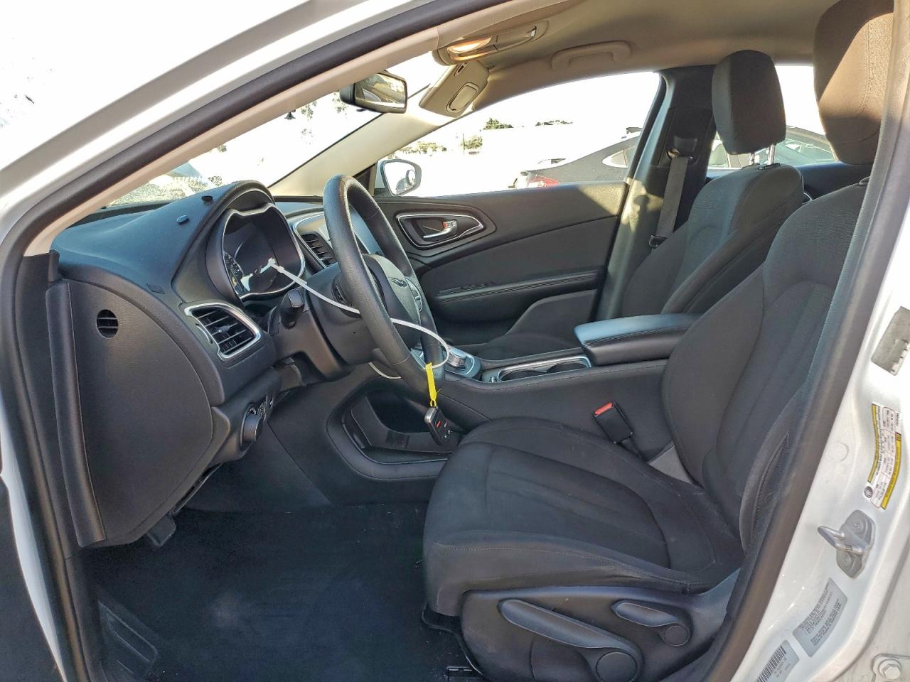 2015 CHRYSLER 200 LIMITED photo 19