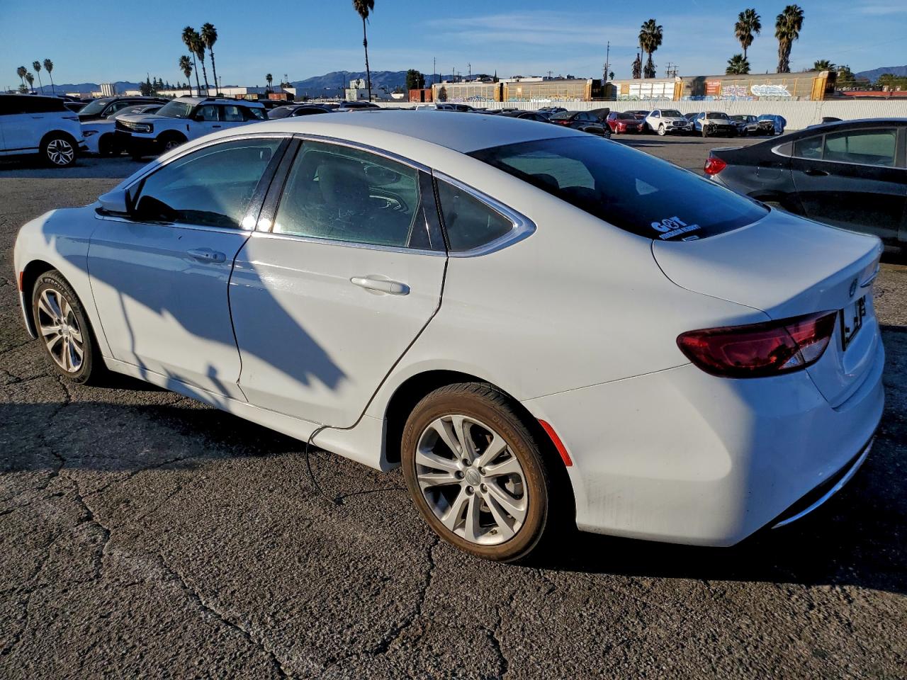 2015 CHRYSLER 200 LIMITED photo 4