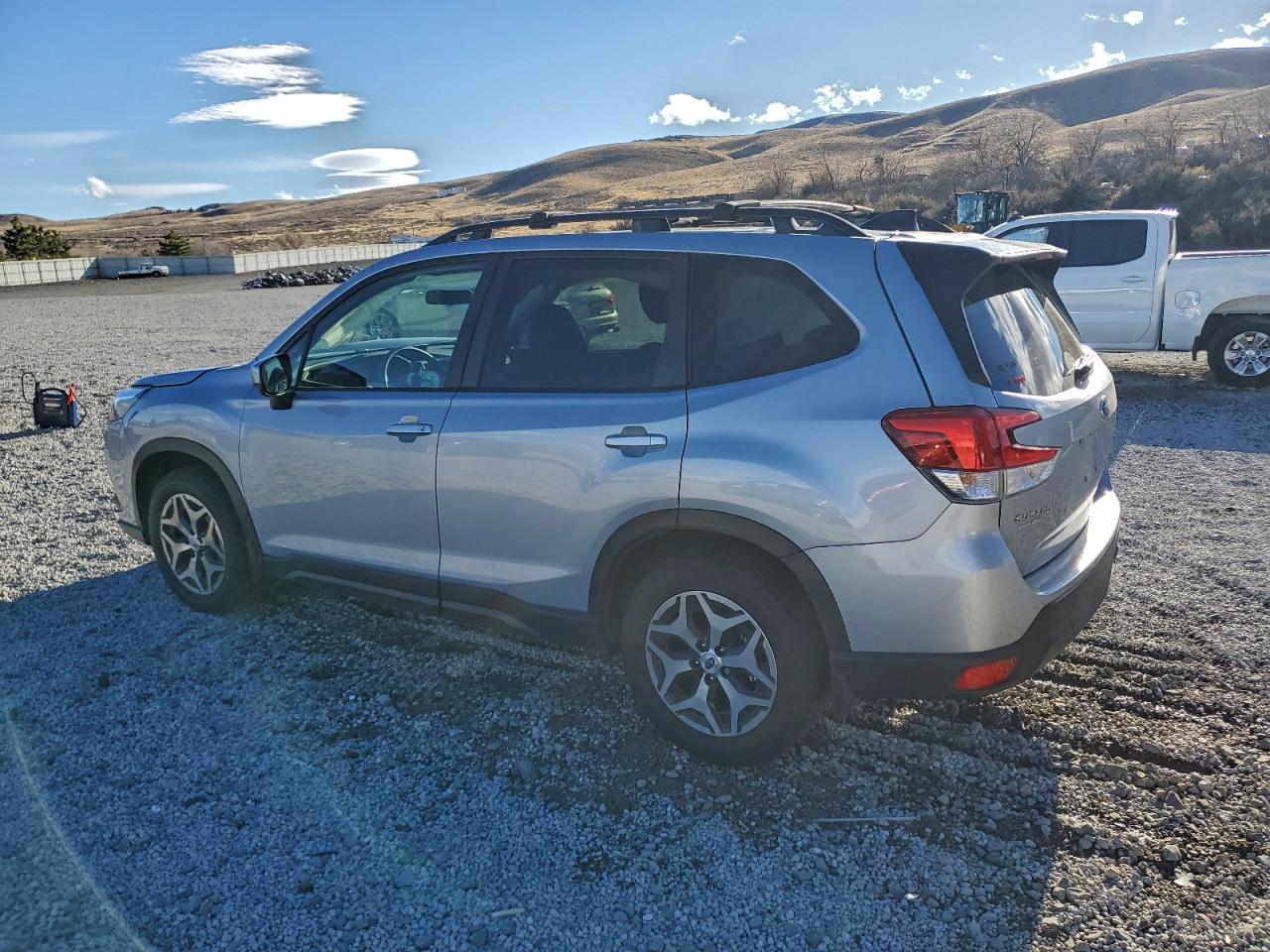 2024 SUBARU FORESTER PREMIUM photo 2