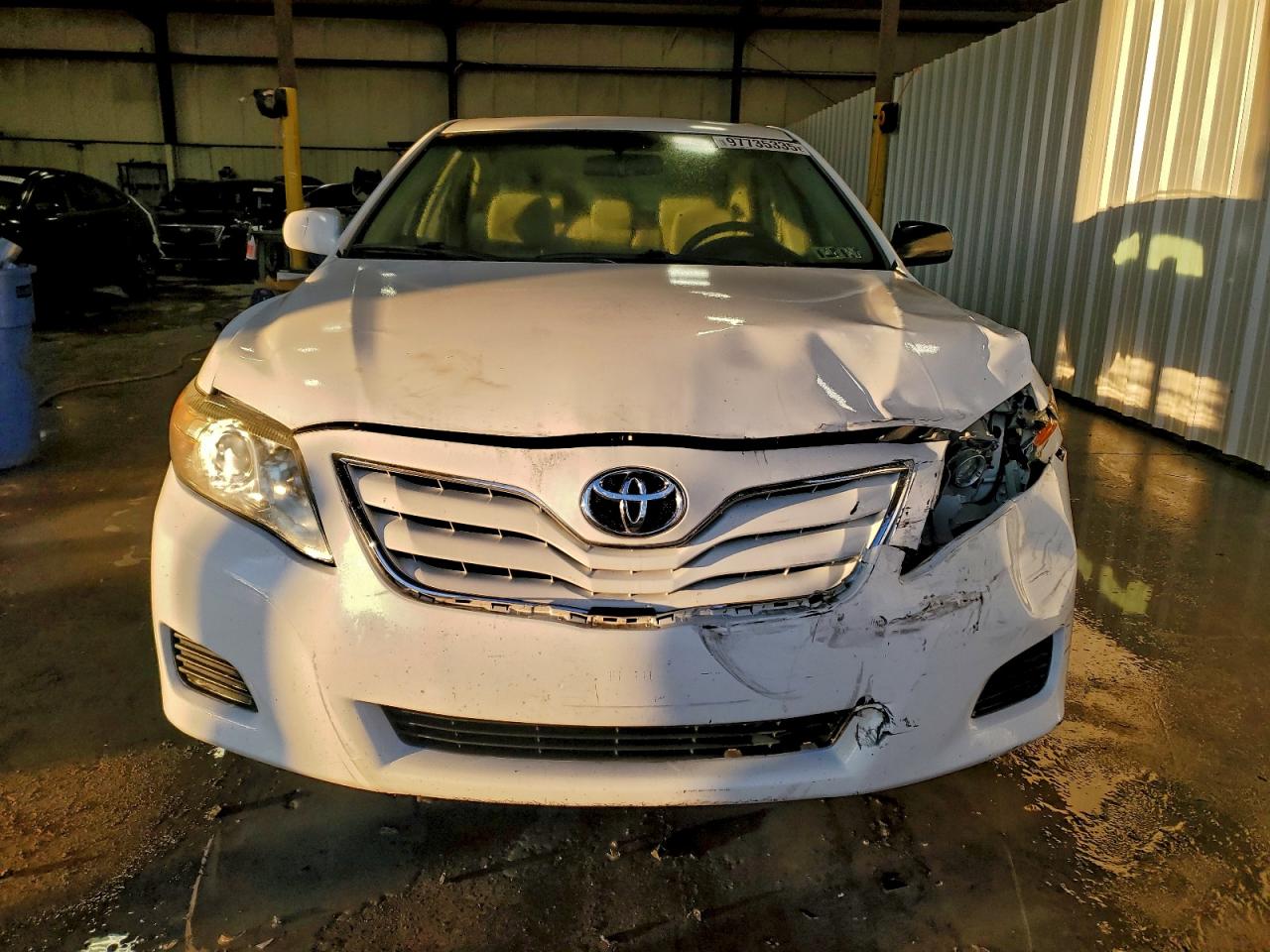 2010 TOYOTA CAMRY BASE photo 5