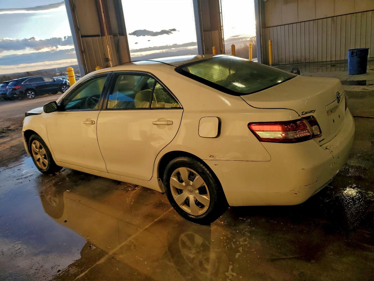 2010 TOYOTA CAMRY BASE photo 2
