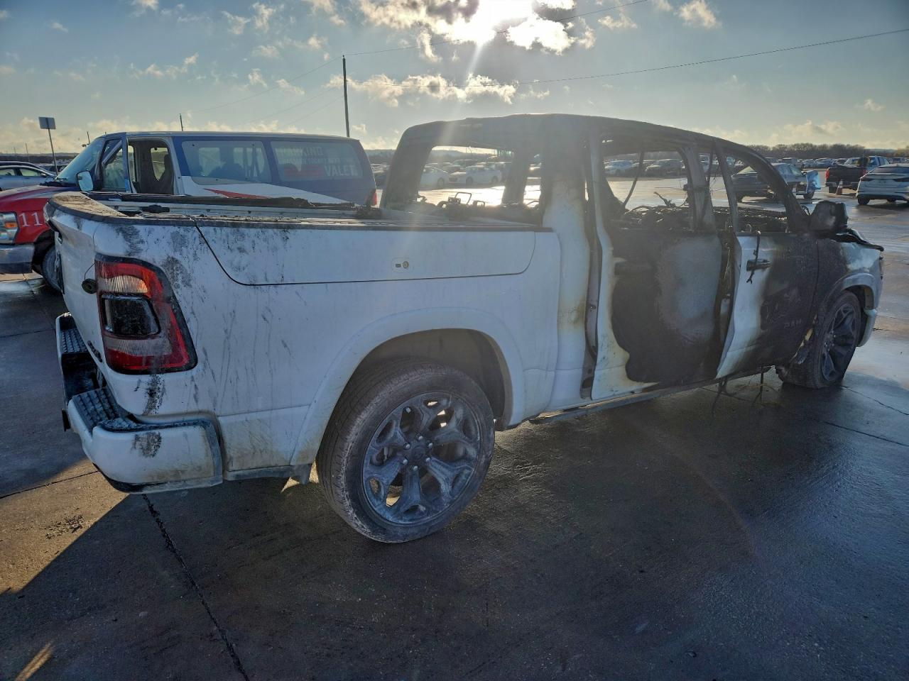 2023 RAM 1500 LIMITED photo 3
