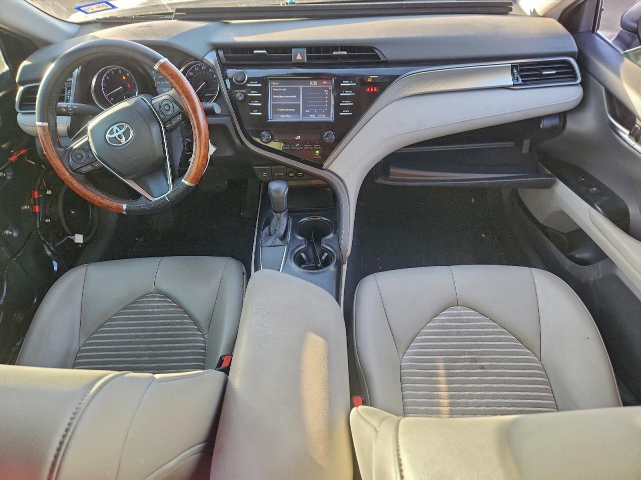 2019 TOYOTA CAMRY L photo 8