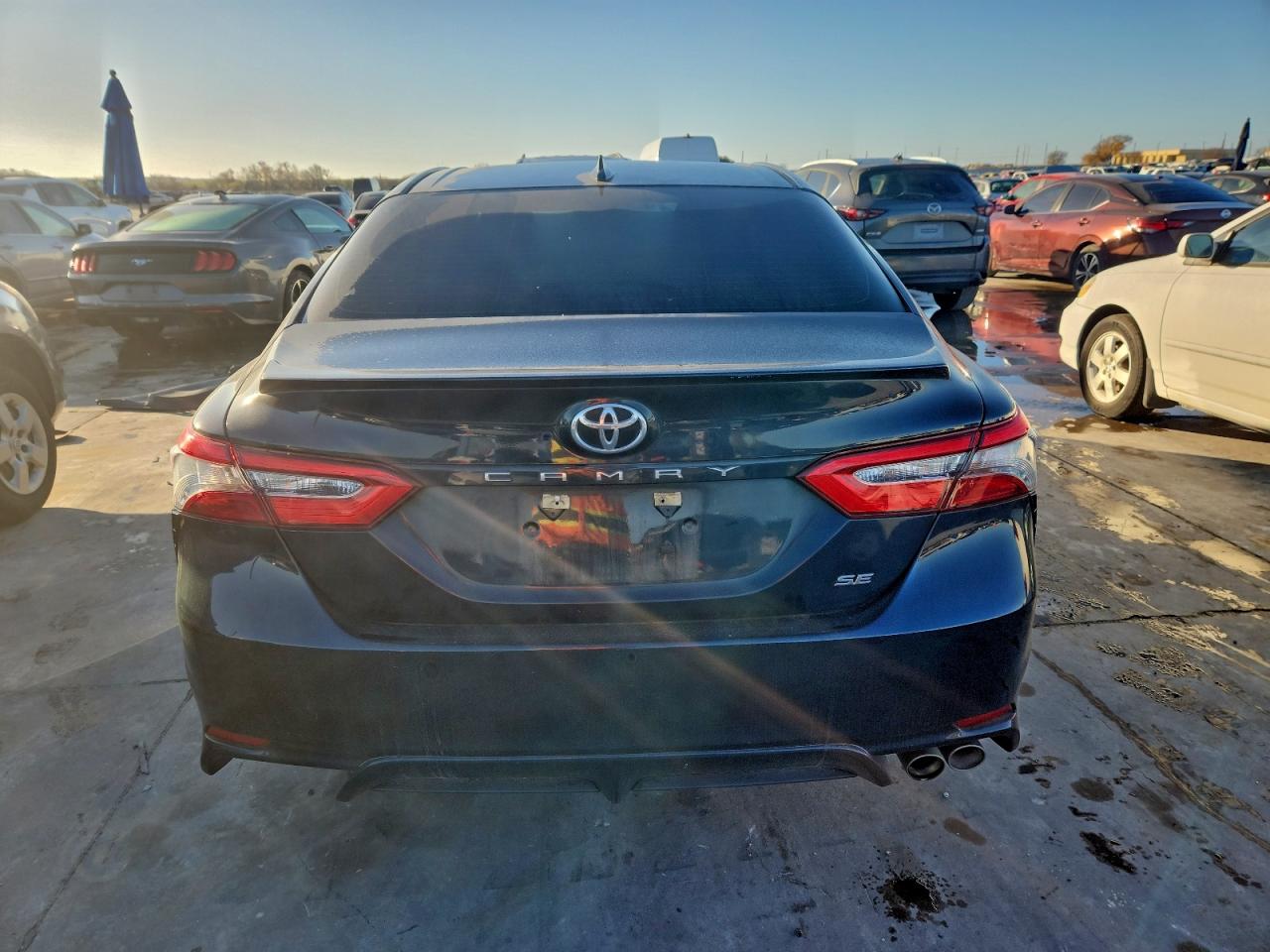 2019 TOYOTA CAMRY L photo 6