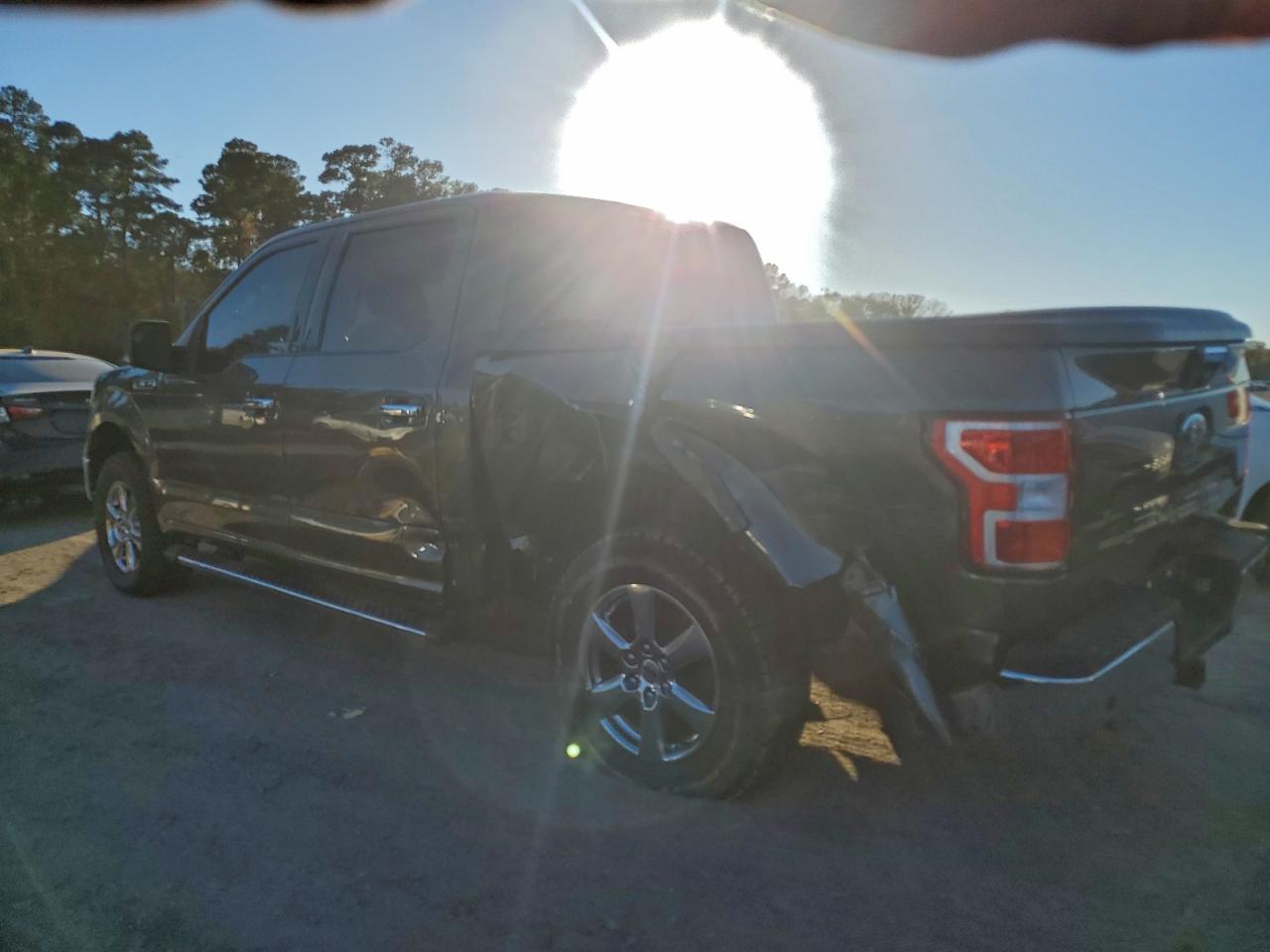 2019 FORD F150 SUPERCREW photo 2