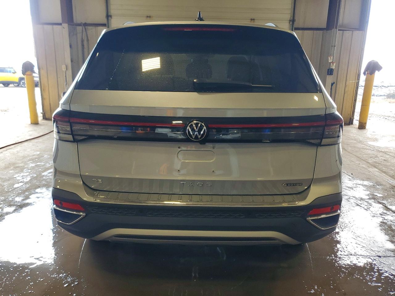 2025 VOLKSWAGEN TAOS SE photo 6