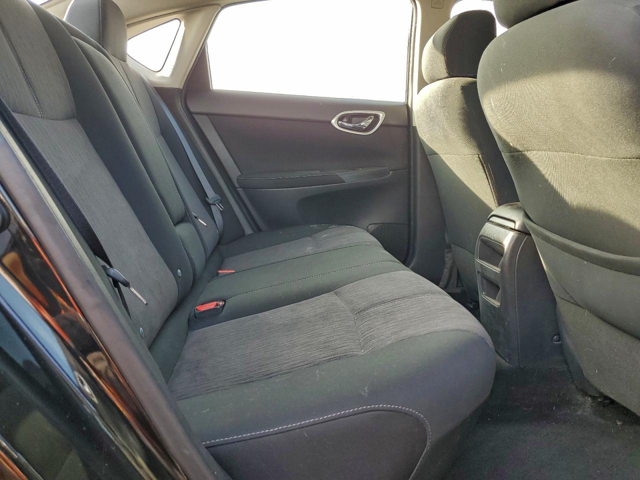 2015 NISSAN SENTRA S photo 28