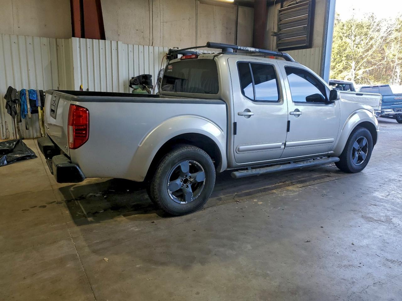 2007 NISSAN FRONTIER CREW CAB LE photo 3