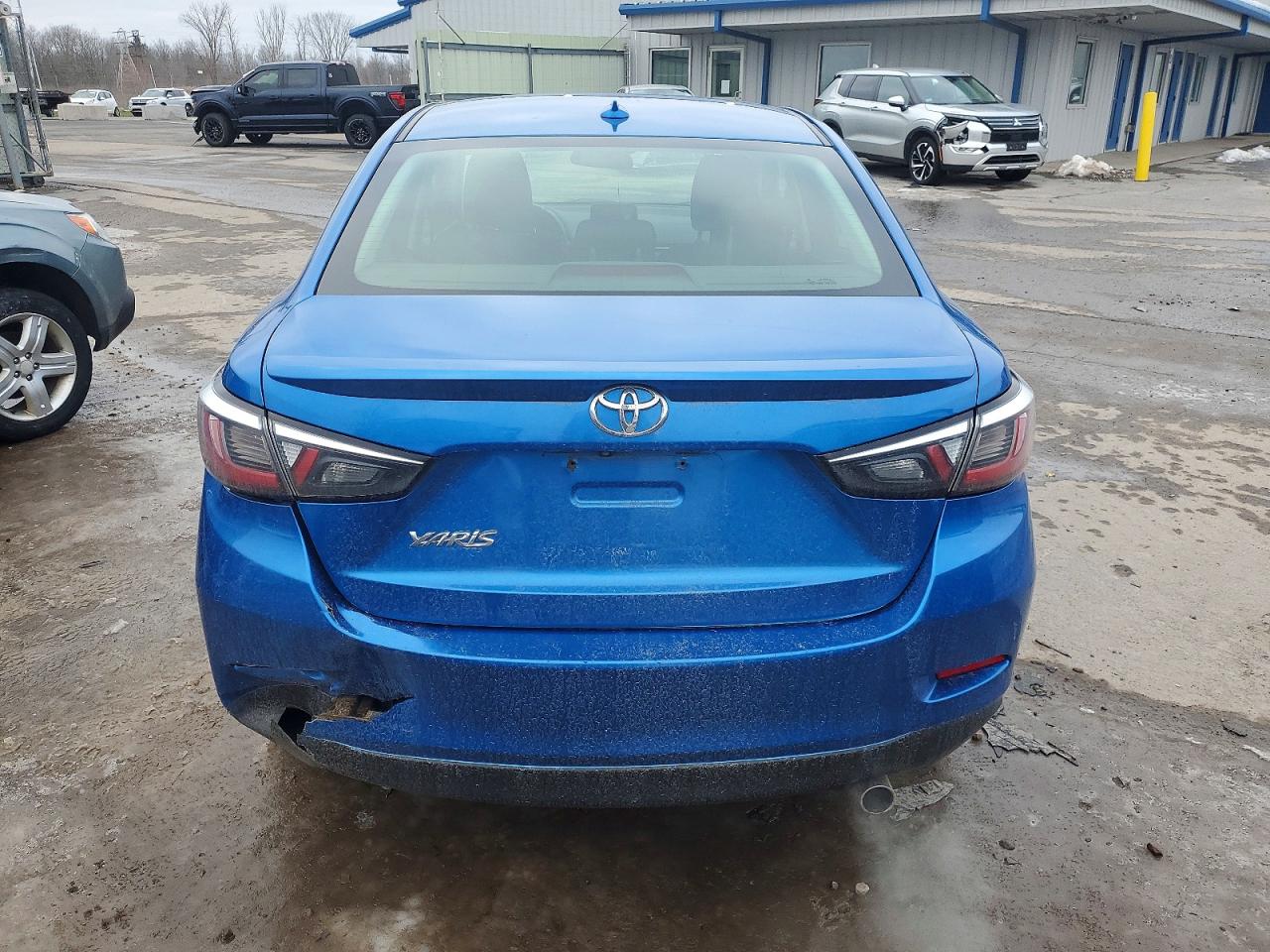2019 TOYOTA YARIS L photo 6