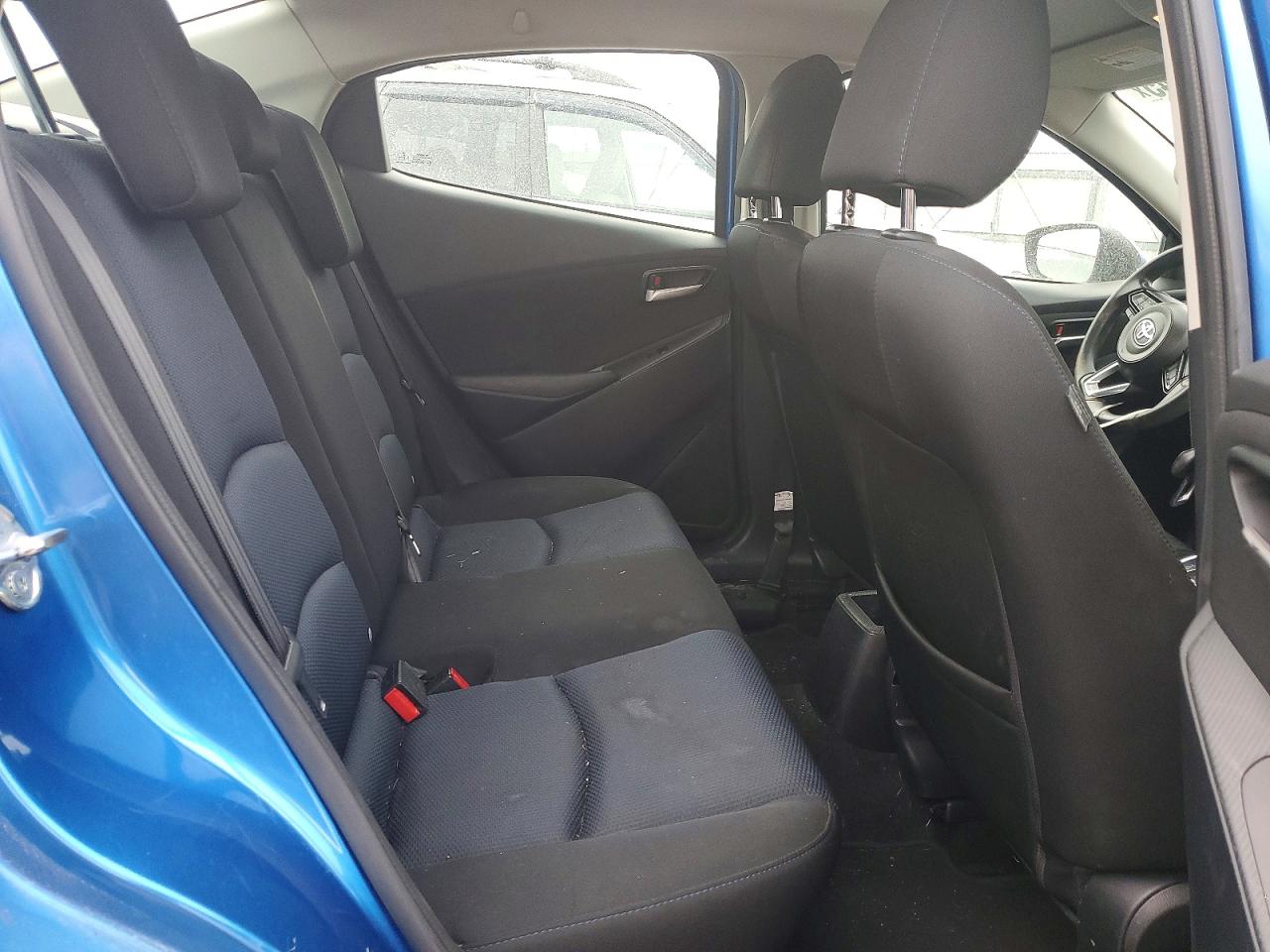 2019 TOYOTA YARIS L photo 10