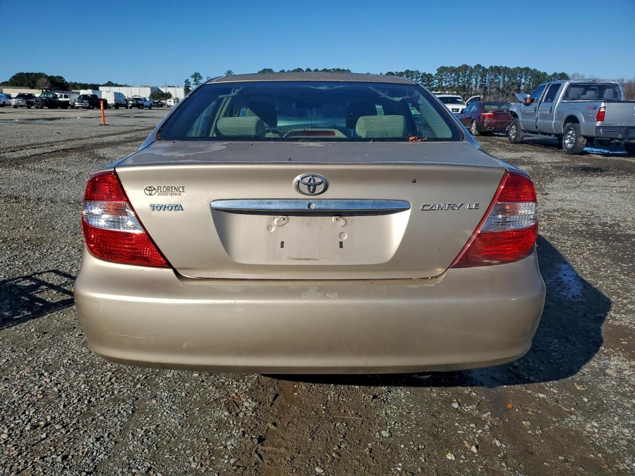 2002 TOYOTA CAMRY LE photo 6