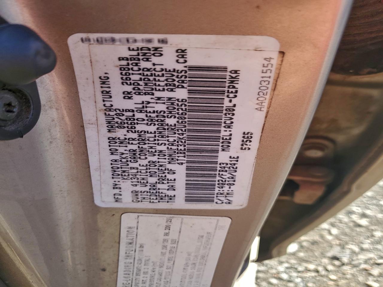 2002 TOYOTA CAMRY LE photo 12