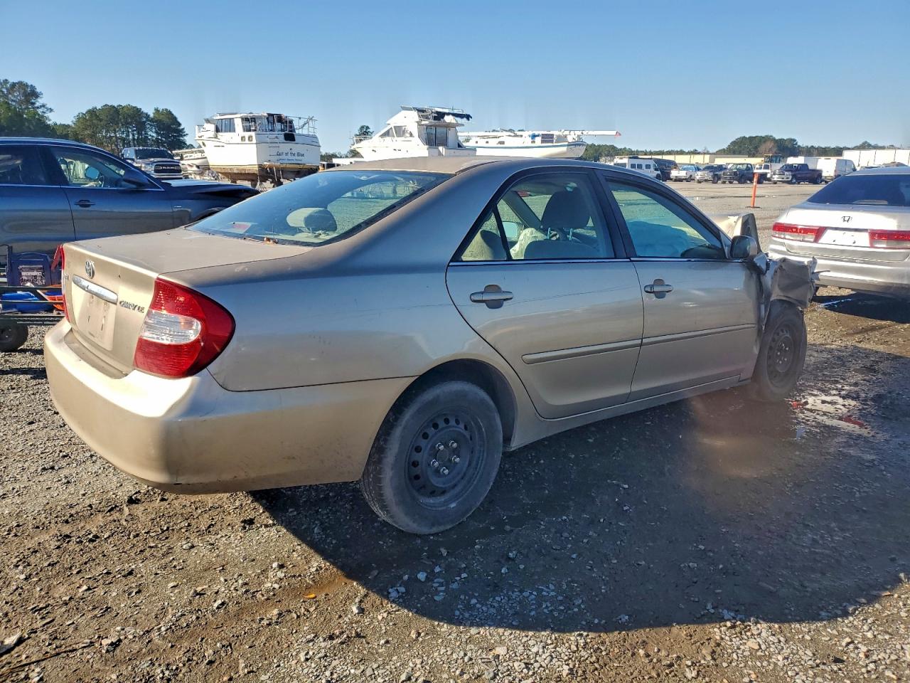 2002 TOYOTA CAMRY LE photo 3