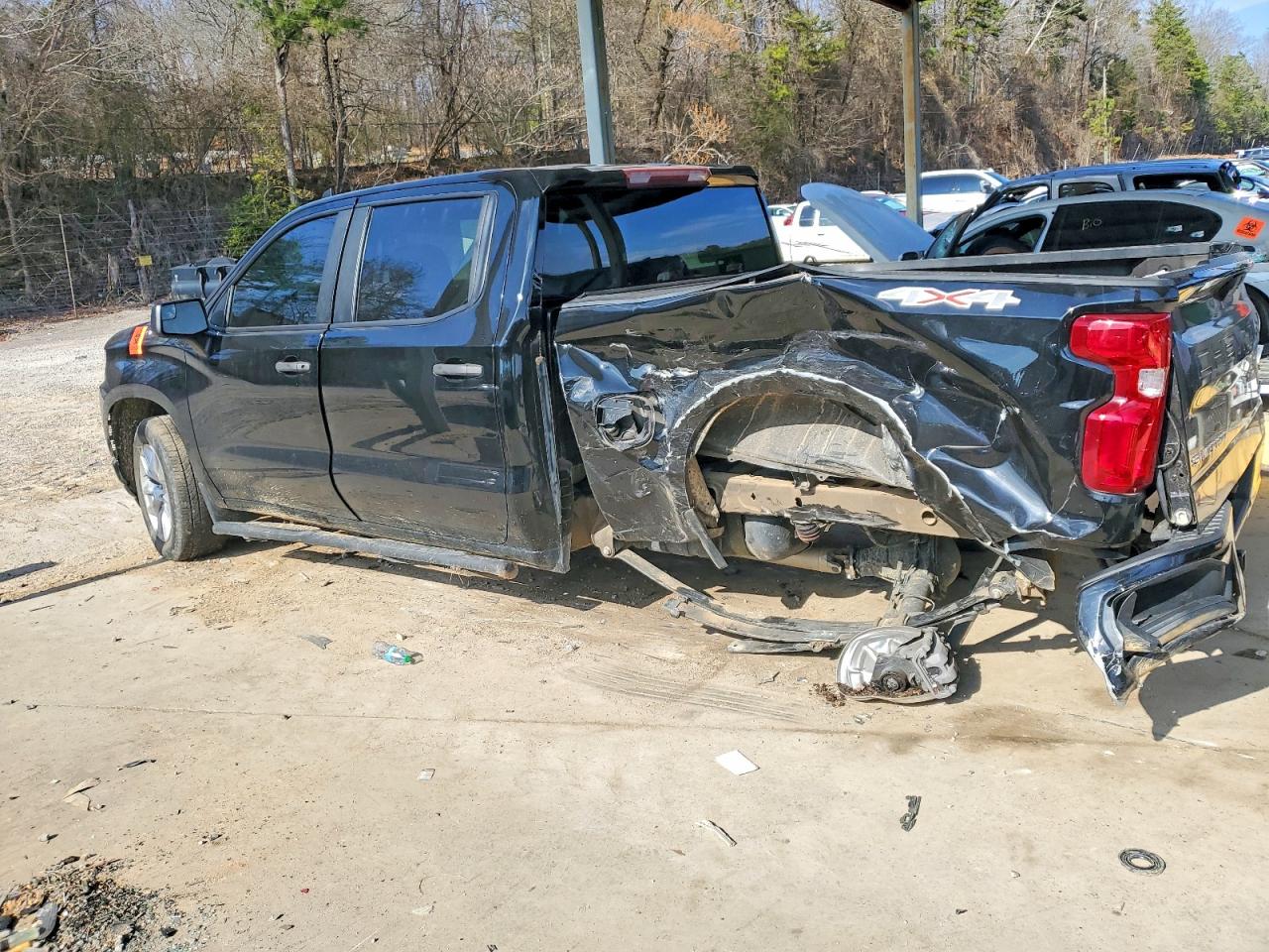 2021 CHEVROLET SILVERADO K1500 CUSTOM photo 2