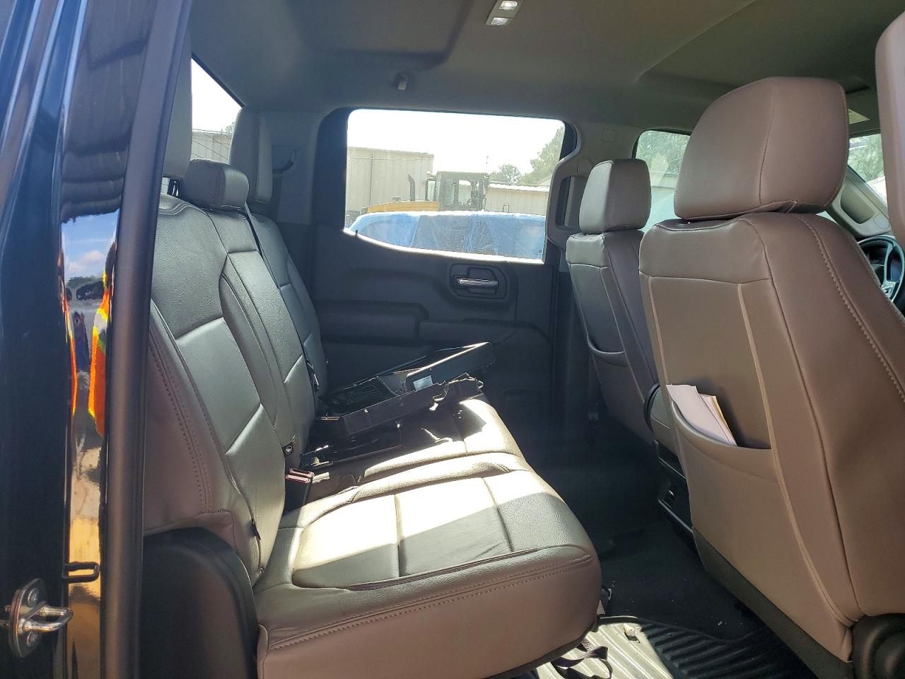 2021 CHEVROLET SILVERADO K1500 CUSTOM photo 10