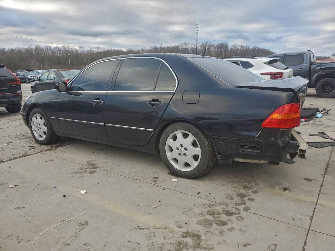 2003 LEXUS LS 430 photo 2