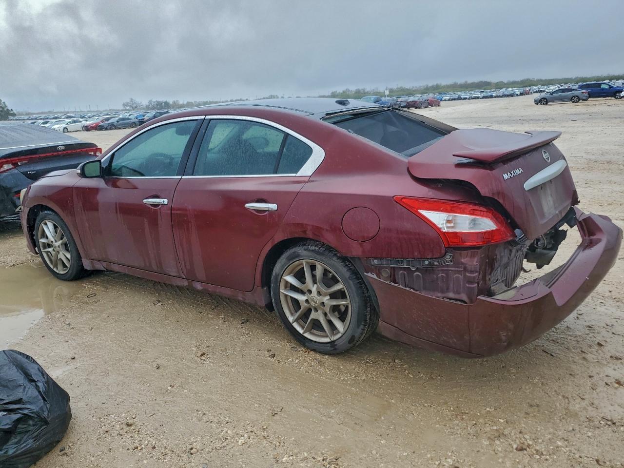2011 NISSAN MAXIMA S photo 3