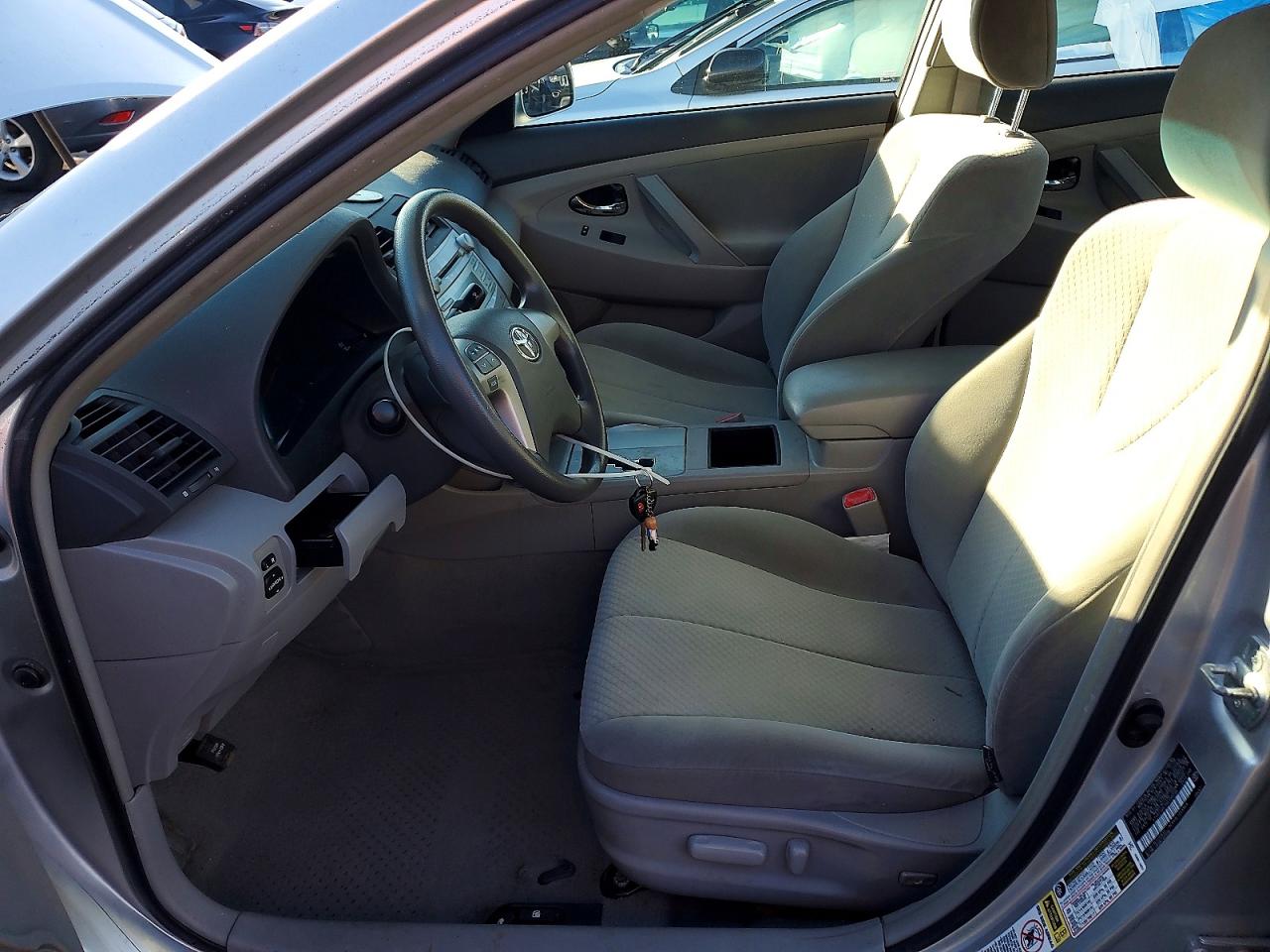 2009 TOYOTA CAMRY BASE photo 7
