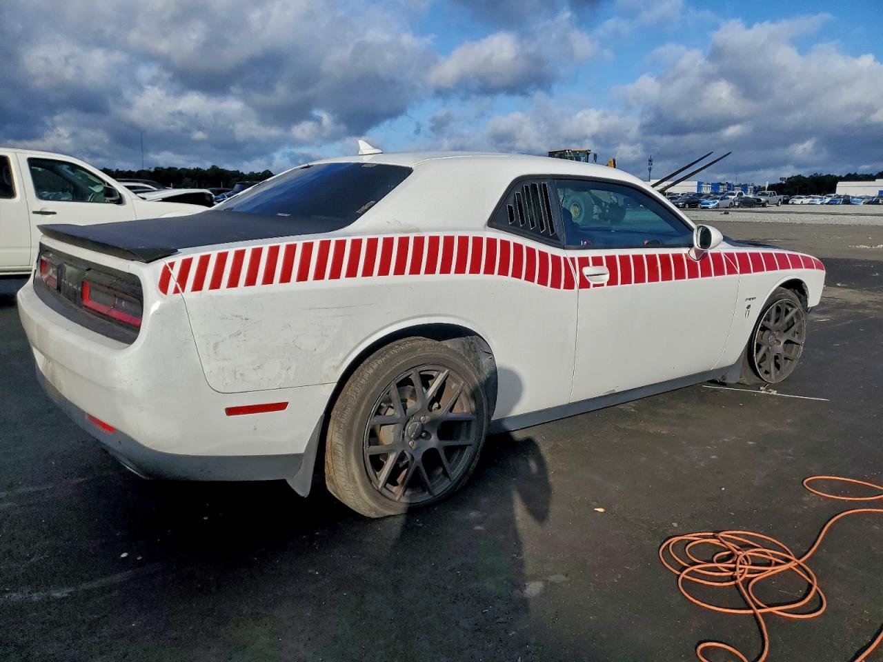 2016 DODGE CHALLENGER R/T photo 3