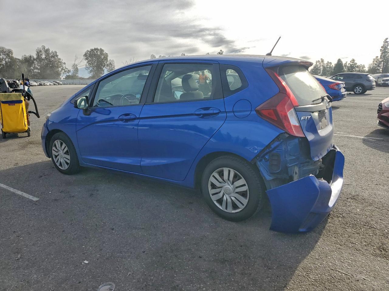 2017 HONDA FIT LX photo 2