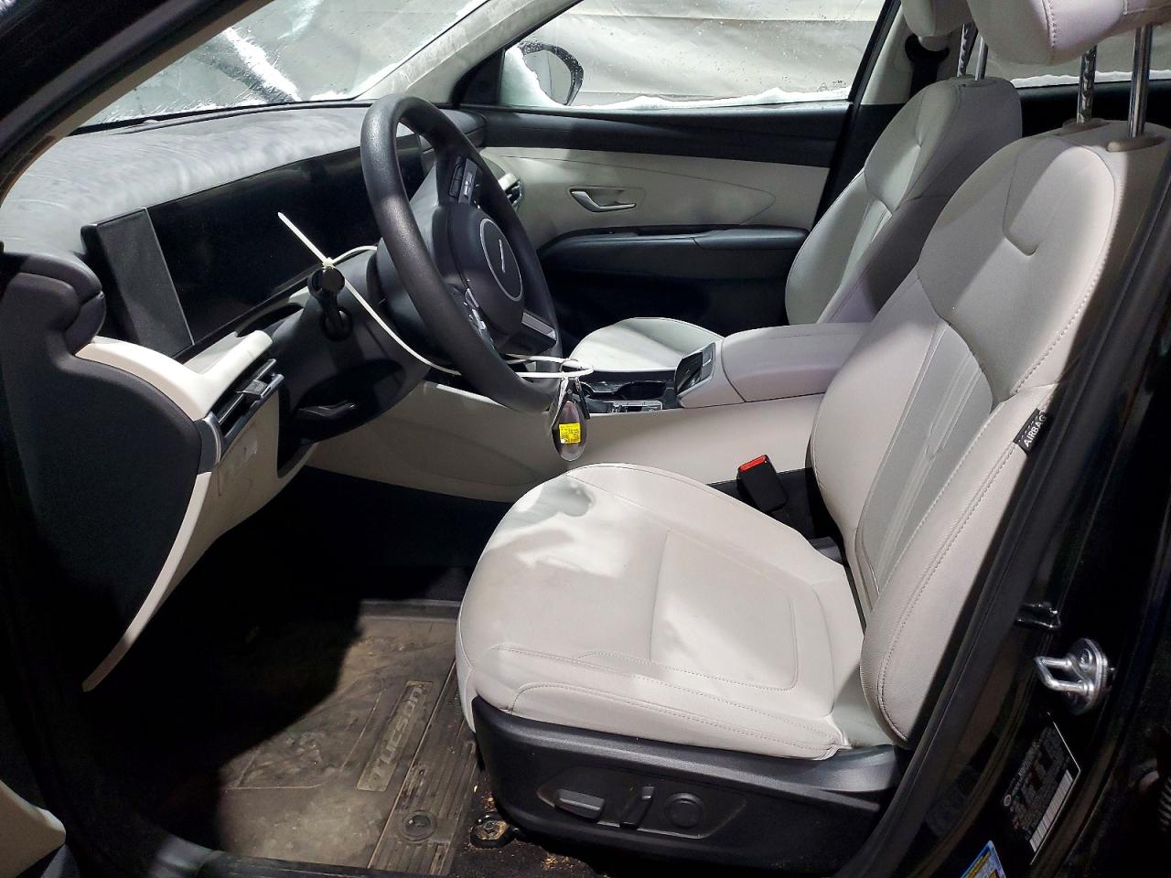 2025 HYUNDAI TUCSON SEL photo 19